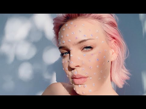 Anne-Marie – To Be Young (feat. Doja Cat) [Official Video]