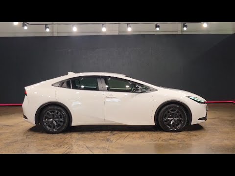 Toyota Prius HYBRID 1.8 AUTOMATIC - APPLE CAR PLAY - Image 2