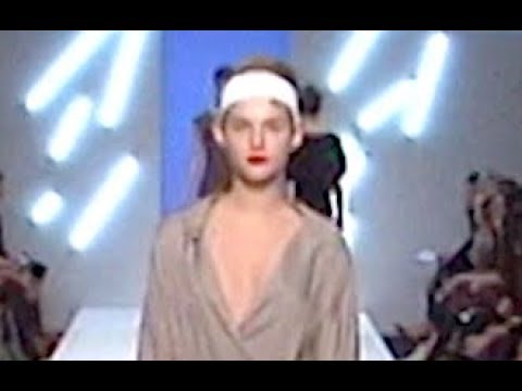 BETTY JACKSON Spring 2009 London - Fashion Channel