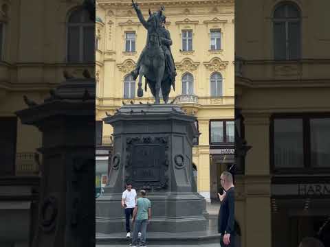 Praça Ban Jelačić Zagreb #zagreb #croatia #zagrebcroatia #croatiatravel #indianincroatia #hrvatska
