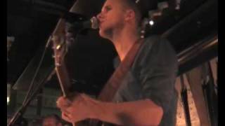 Milow - Born In The Eighties, Live at Lilla Hotellbaren, Stockholm 10(12)
