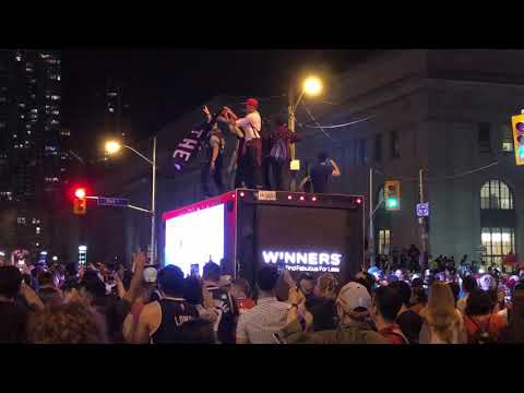 2 of 3 Raptors Win, crowd in downtown Toronto celebrates in the streets !