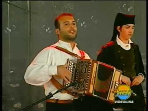 Sardegna canta ,gruppo folk Ghilarza con Carlo Boeddu