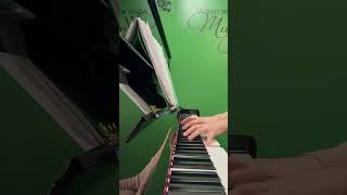 Ballet music. Fondu.