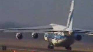 preview picture of video 'Antonov An-124 landing in Geilenkirchen (GKE)'
