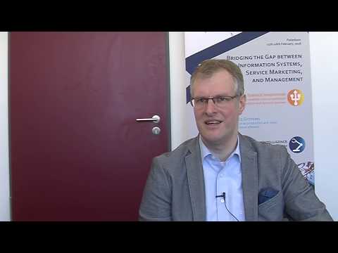 Ich forsche und lehre an der UPB – Prof. Dr. Daniel Beverungen