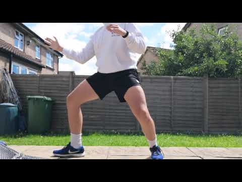 Fencing footwork at home- half step and check step
