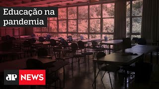 Pais vão à Justiça pedir volta às aulas presenciais