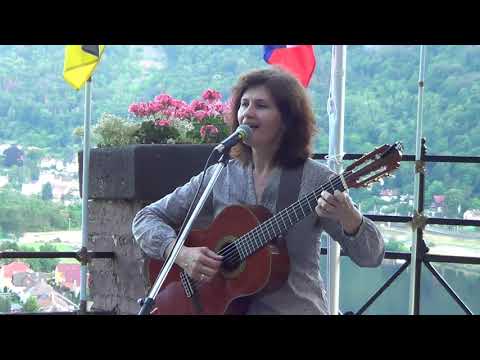 Веста Солянина исполняет «ОТЪЕЗД» Булата Окуджавы