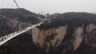 preview picture of video 'Zhangjiajie Grand Canyon, Glass Bridge panorama'