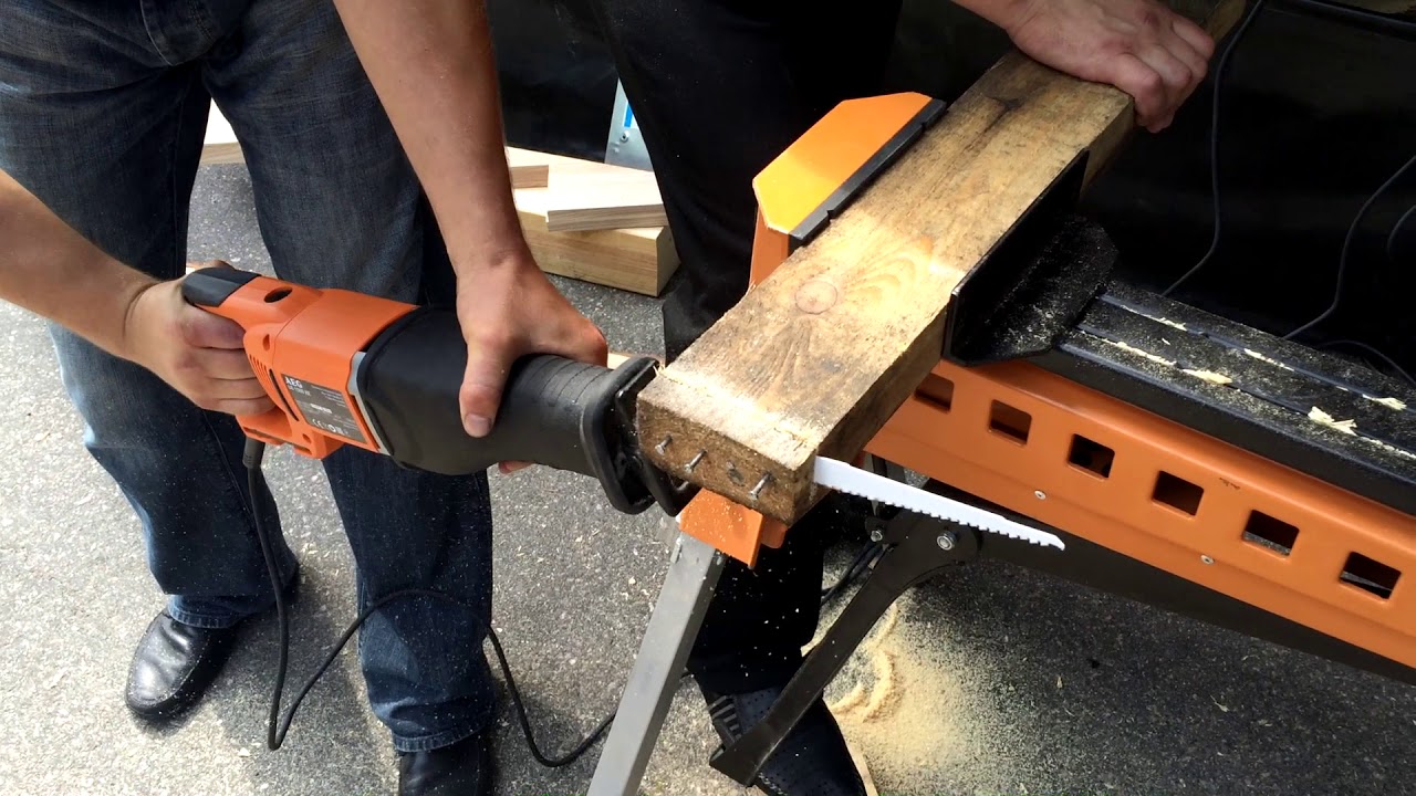 Ножовка AEG US 1300 XE  1300Вт 0-2800ход/мин ход 30мм в кейсе