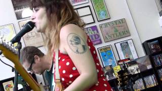 Best Coast - Something In The Way LIVE HD (Record Store Day 2013) Long Beach Fingerprints