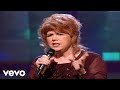 Cynthia Clawson - Turn Your Eyes Upon Jesus [Live]