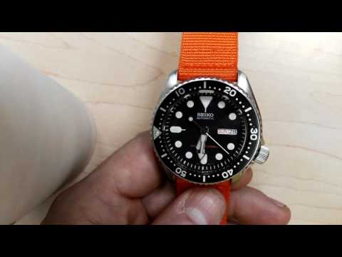 Properly setting the date and time on an automatic watch for beginners.