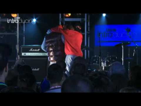 Wretch 32 ft. Wizzy Wow - Be Cool @ BBC Radio 1's Big Weekend (09-05-09) Pt. 1