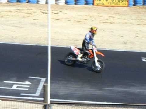 Piruetas en Moto Velodromo Quilpue