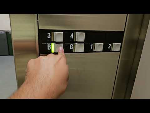 Aug 2023: 1989 Montgomery Vector BD Traction North Right Elevator | UW Allen Library | Seattle WA