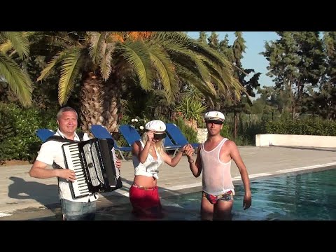 Alex de la Orastie , Lorenna si Jean Mocanu - Dezbracati in piscina