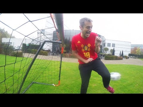 Leo Van Der Elst kwam de nieuwe WK-bal testen!