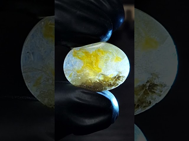 حجر عقيق بتشكيل رائع طبيعي