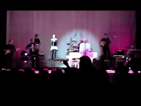 Nino D´Angelo senza giacca e cravatta Live