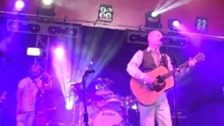 PHILIP SELWAY - Falling (Bestival, 11th September 2010)