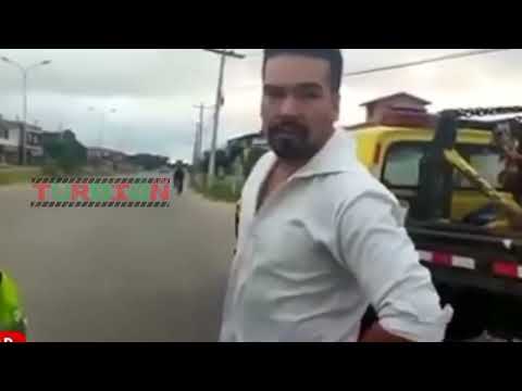 Paola Cronembold escapa de la policía luego de protagonizar una situación embarazosa