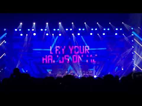 170916 Hands on me - WANNA ONE (WANNA ONE1stMeetinginBKK)