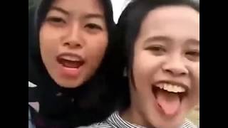 Download lagu Wanita Berkerudung Teriak Tempik mp3 Download lagu Wanita Berkerudung Teriak Tempik mp3