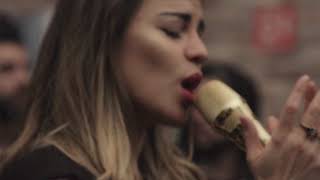 Mientes Tan Bien Music Video