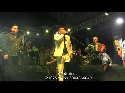 Kikey Díaz Penas de un hogar