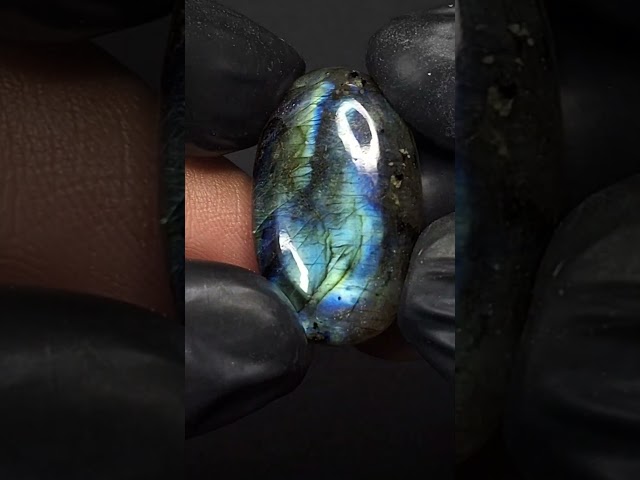 حجر الطاؤوس الطبيعي