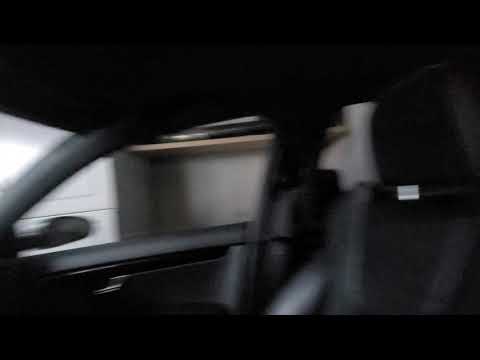 RS4 Rear Sunshade Operation