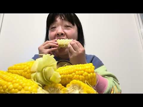 夕飯はとうもろこし🌽