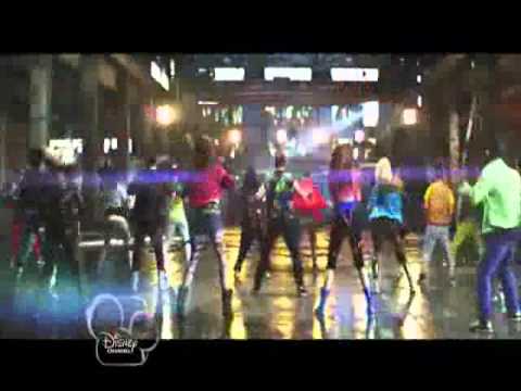 Bella Thorne Y Zendaya - Watch Me (Music Video) HD