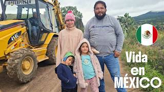 LIFE IN MÉXICO- Fall Cleaning- Grading Our Dirt Road