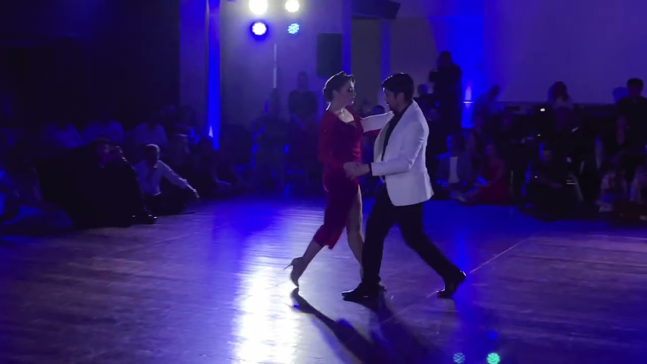 Ariadna Naveira and Fernando Sanchez - Ilusión De Mi Vida