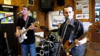 5 O&#39; Clock Shadow Blues Band