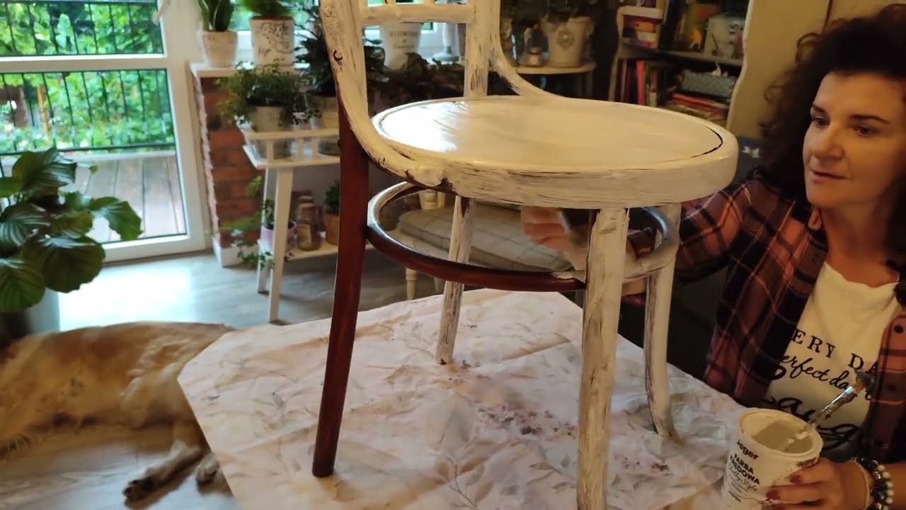 Malowanie farbami kredowymi. Metamorfoza krzesła