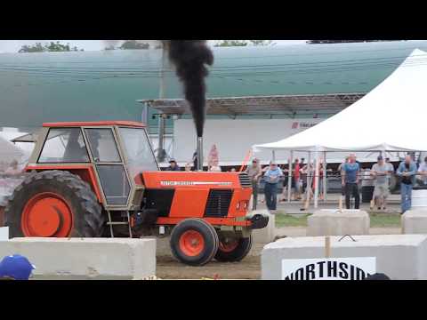 Zetor 16011 14,500lb Tractor Pulling. Aylmer Ontario 2017.
