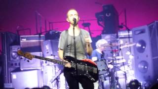 Calogero en concert à Marseille - Le monde moderne