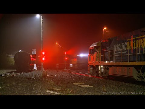 3PM6 Crosses  6MP5  On A Foggy Night - PoathTV Australian Trains & Railways