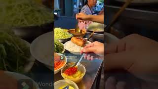 &#034;호치민 맛의 거리, 60초 투어&#034;:&#034;A street that tastes like Ho Chi Minh. …