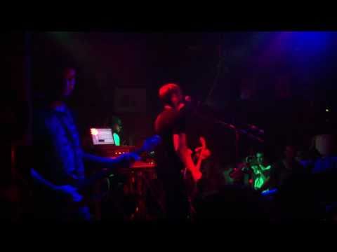 SuckmusicTV // T-Rek Live Band Show - Revolver Upstaris - 25-01-2011