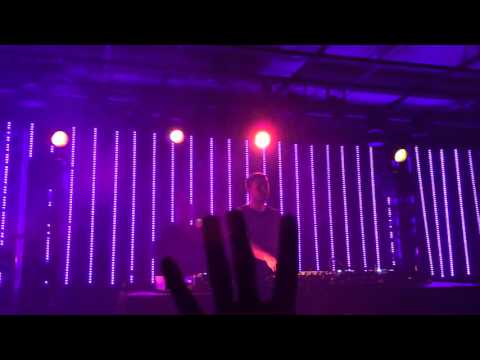 Grum - under your skin @ SAT montreal