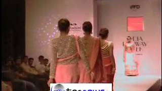 preview picture of video 'INDIA RUNWAY WEEK SUMMER EDITION 2015 IN NEW DELHI - SMART #FASHON TRENDS'