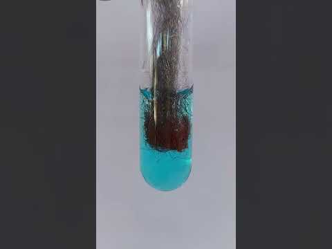 [WOW] redox reaction between Iron and copper ions #shorts