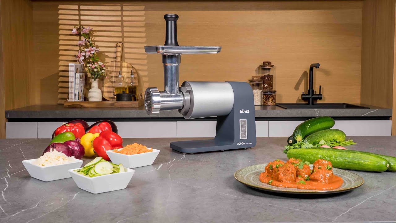 Mașina de tocat Biovita MAX-2000,2000 W, angrenaje metalice, 1.8 kg/min