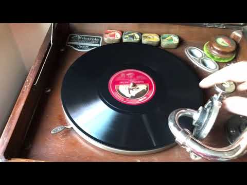 Adolfo Carabelli y Su Orquesta Tipica. Chantecler