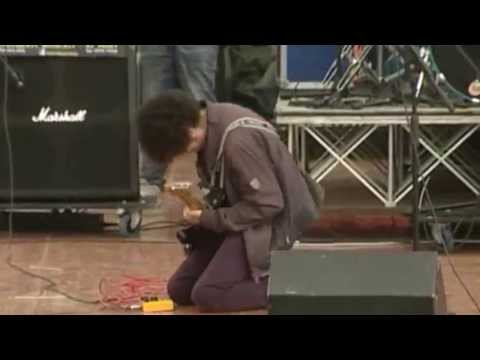 Antunzmask - UN BRINDISI (official video)